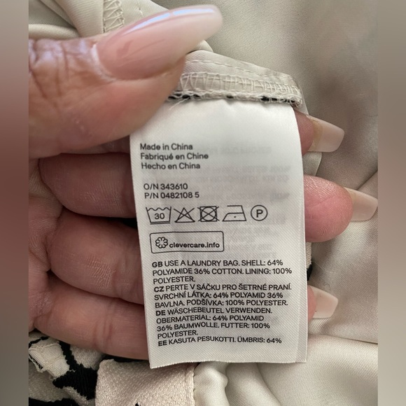 Black and White lace Dress - Picture 5 of 5